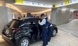 高齢ドライバーが藤沢駅で地下通路に侵入