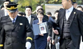 安倍首相の遺影