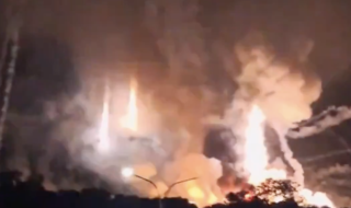 ベネズエラを攻撃